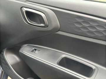Hyundai i10 1.0 AUTOMATIK TREND + NAVIGATION+KOMFORT UVM
