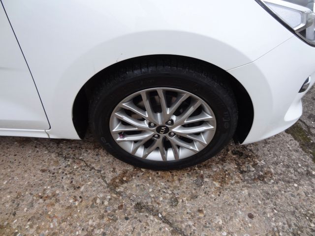 Fahrzeugabbildung Kia Rio Spirit/Kamera/Navi/SitzH/79.000km/