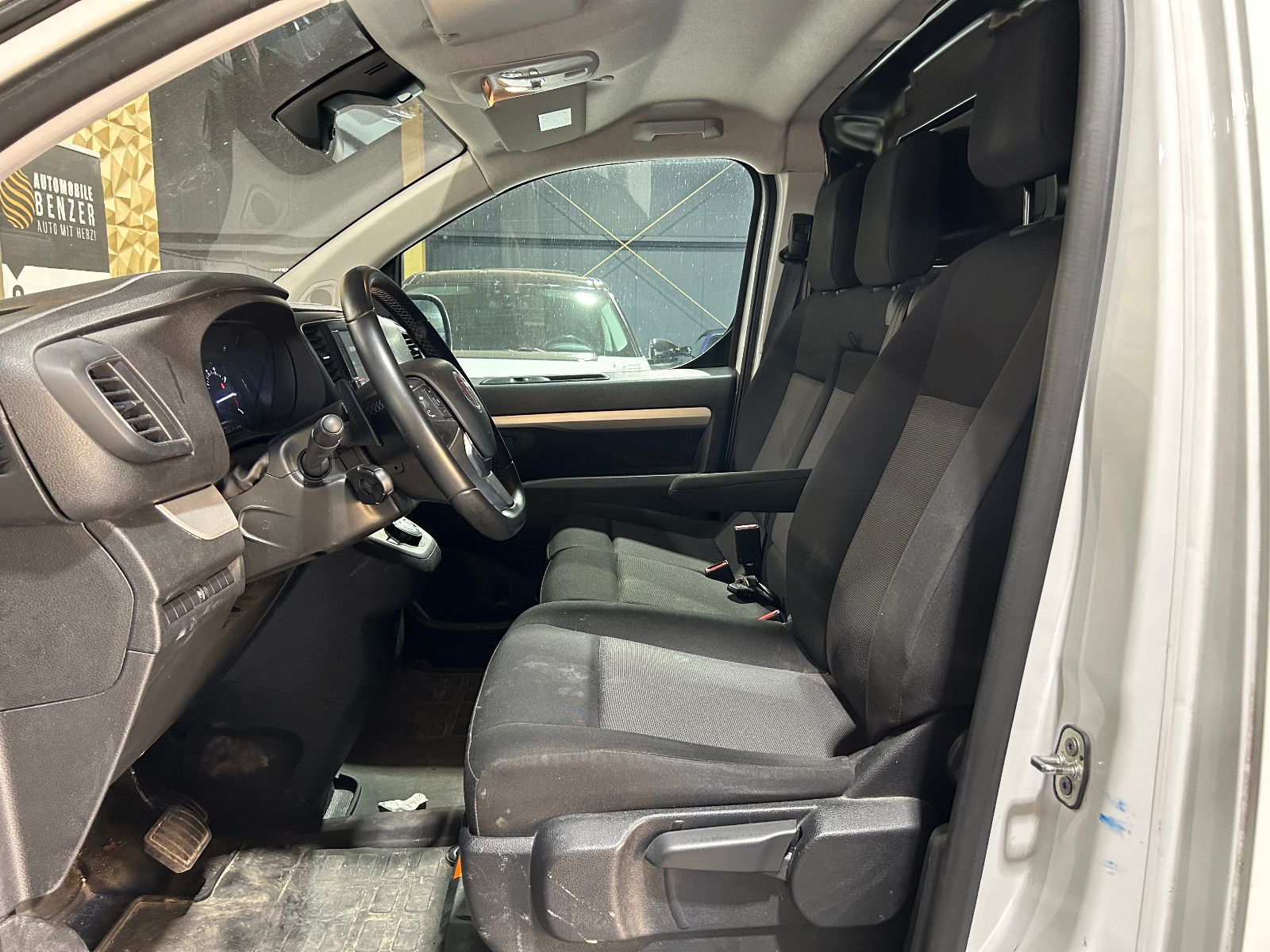 Fahrzeugabbildung Fiat Scudo L2 Basis/360°/APPLE/KLIMA/3-SITZ