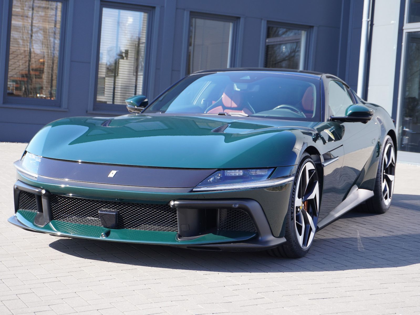 Fahrzeugabbildung Ferrari *Pano,ACC,Lift,Carbon,Histori. Colour*