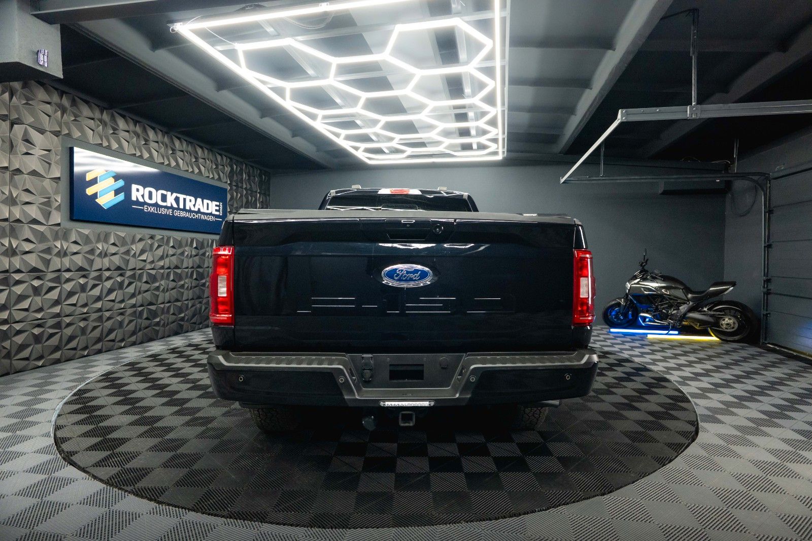 Fahrzeugabbildung Ford F150 5.0L V8 4x4 SuperCrew Longbed RAPTOR 19%