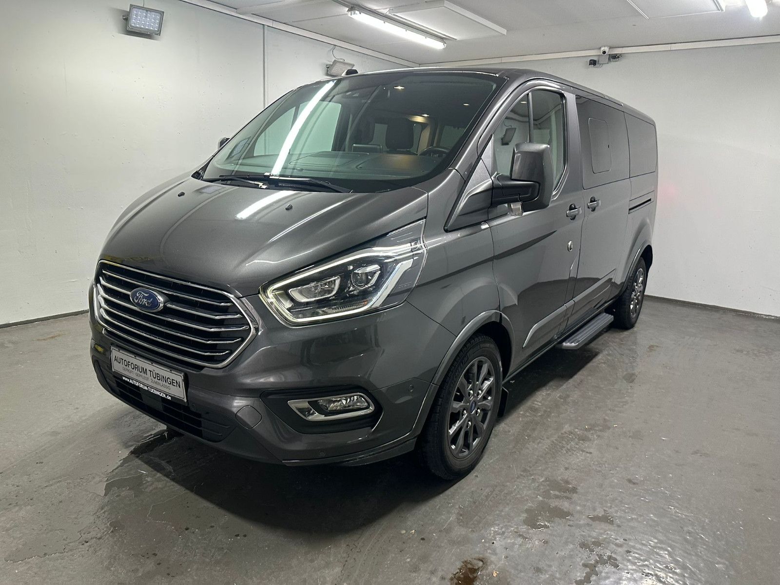 Fahrzeugabbildung Ford Tourneo Custom  320 L2H1 Titanium X*ACC*SDH*2KLI