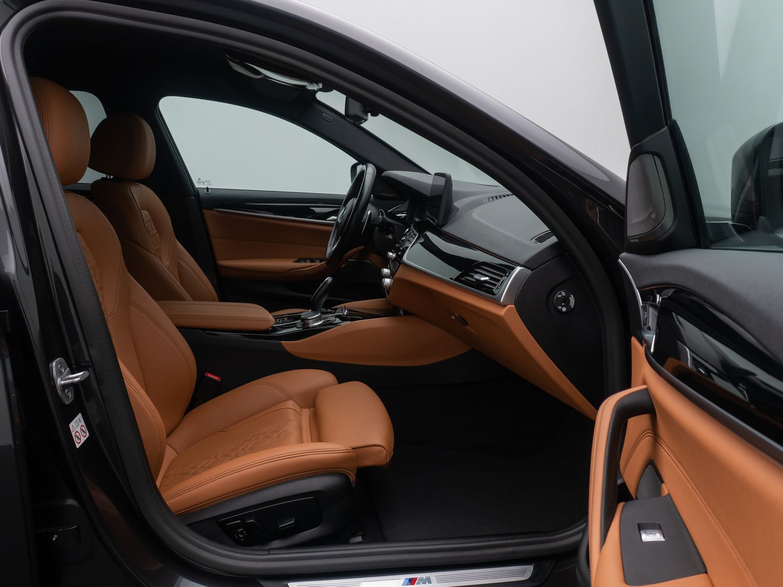 Fahrzeugabbildung BMW 530d M Sport Kamera DAB Laser Komfort H/K HUD 19