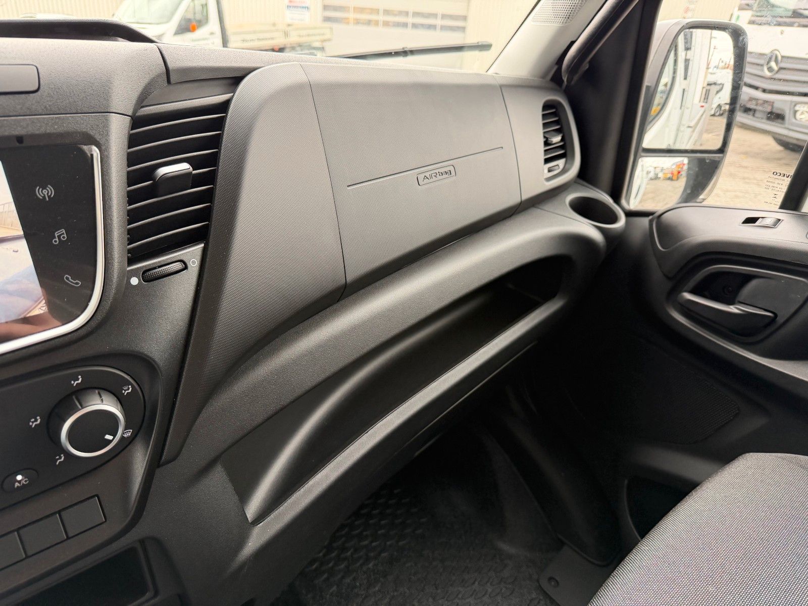 Fahrzeugabbildung Iveco Daily 35S14 A8*R3.450mm*Automatik*Kamera*2Sitze*