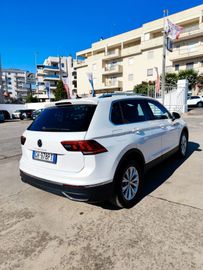 Volkswagen Tiguan - 7
