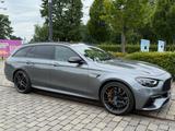 Mercedes-Benz E63S AMG Voll !! Keramik, Pano, Performance,