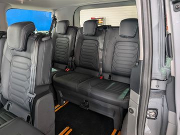 Ford Tourneo Custom Tit. 2.0 L1 NEUES MODELL