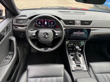 Fahrzeugabbildung SKODA Superb Combi 2.0 TSI L&K 4x4 DSG Pano AHK uvm