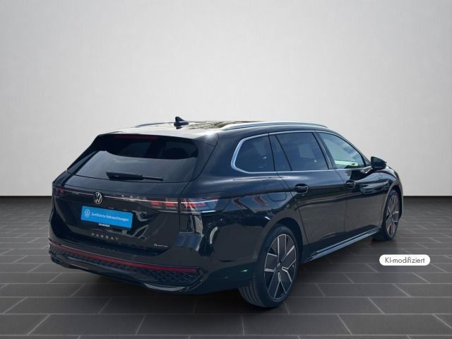 Volkswagen Passat Variant R-Line 2,0 TDI 4MOTION DSG 360° foto 2