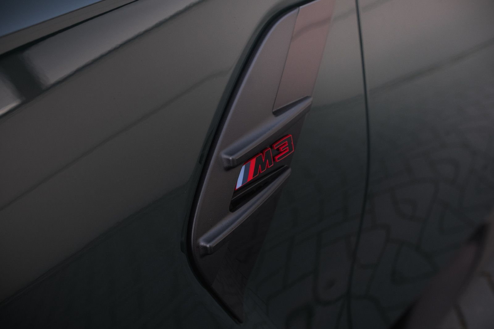 Fahrzeugabbildung BMW M3 Touring CS-Sonderfarbe-Drive-&ParkingAssist.