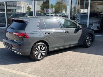 Volkswagen Golf - 8