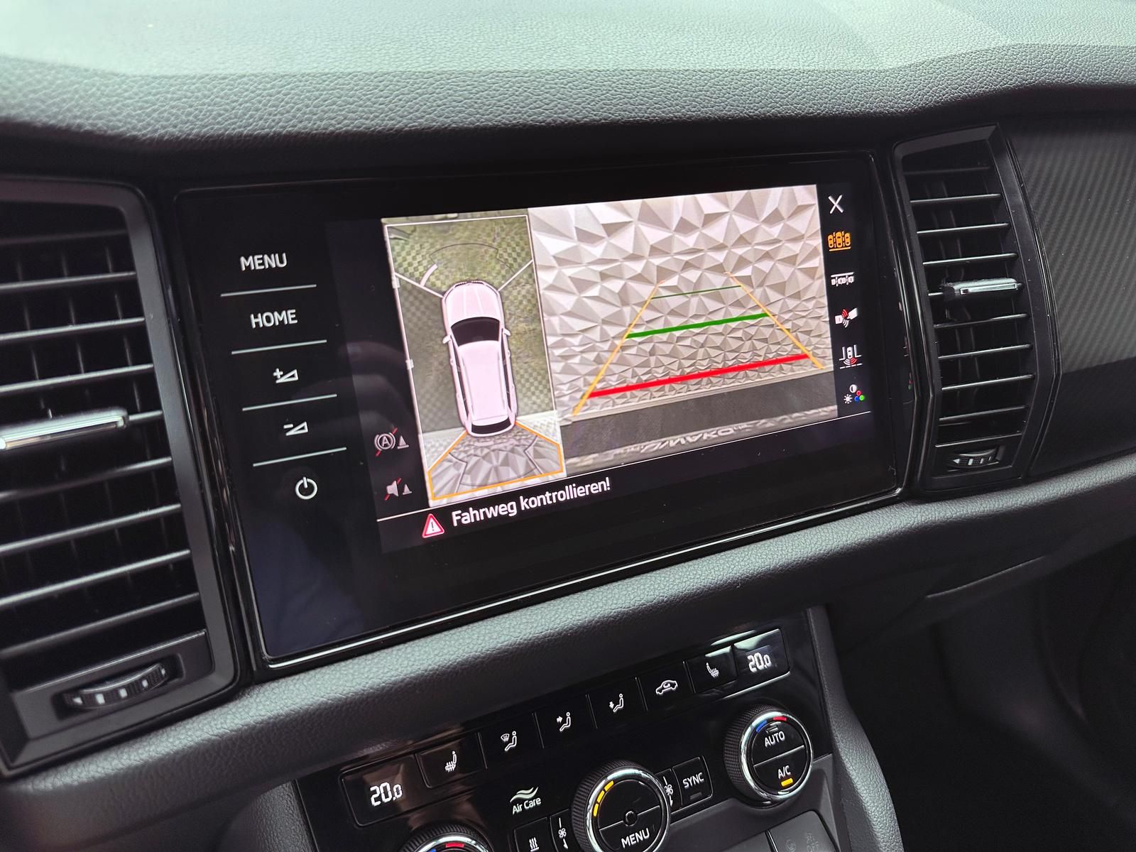 Fahrzeugabbildung SKODA KODIAQ RS TDI 4X4/7-SITZE/PANO/STDHZ/AHK/ACC/360
