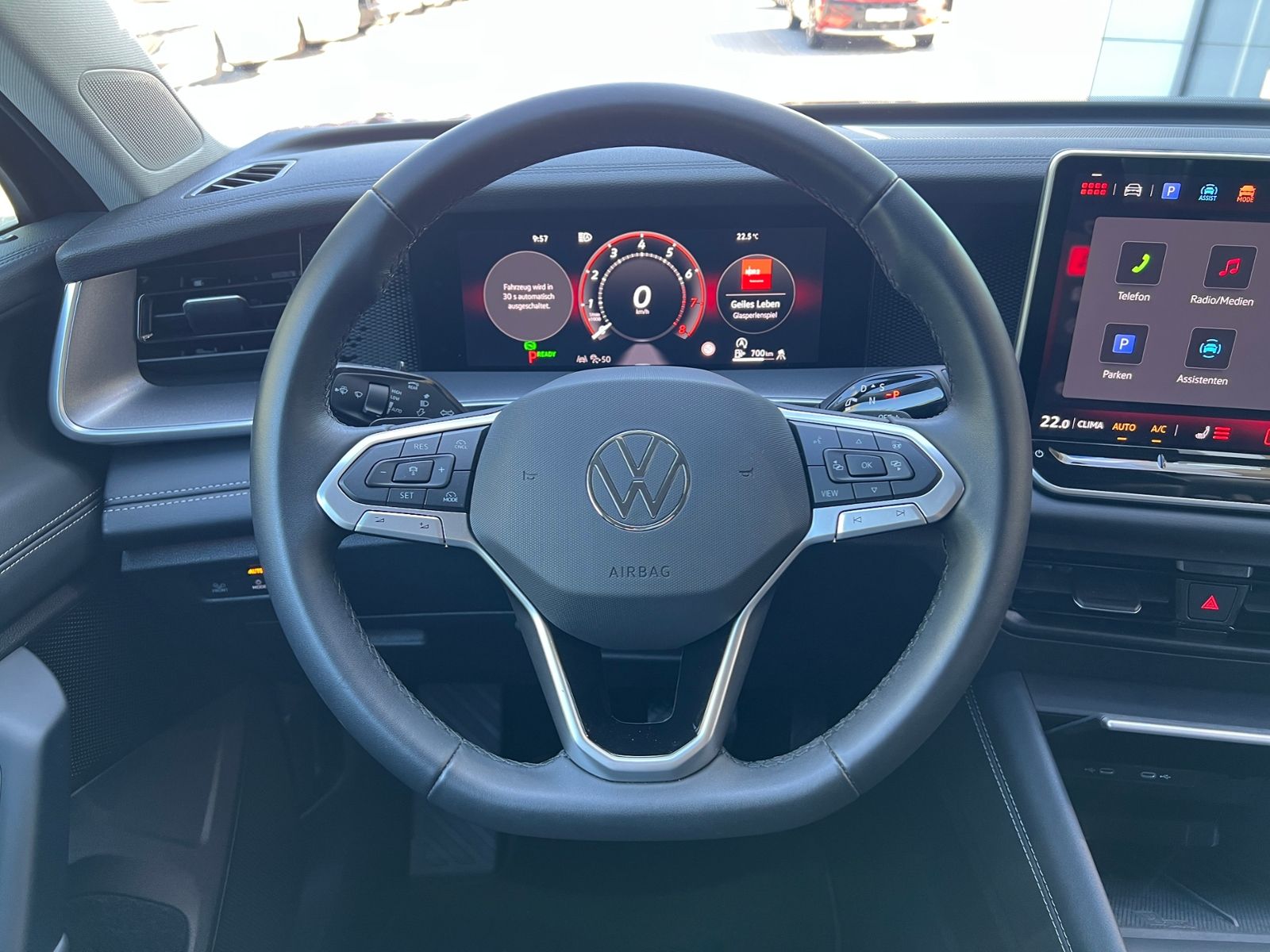 Fahrzeugabbildung Volkswagen Tayron LIFE 1.5 eTSI DSG *AHK, 7-Sitzer, LED, AC