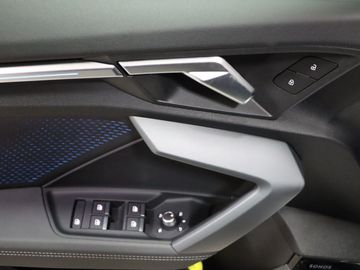 Fahrzeugverkauf 9 Audi A3 Sportback 35 TFSI S line Matrix Sonos Pano