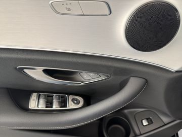 Mercedes E 300 - 6