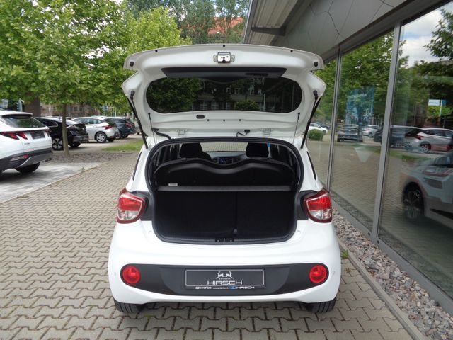 Fahrzeugabbildung Hyundai i10 1.2 Style PremiumPaket NAVI PDC