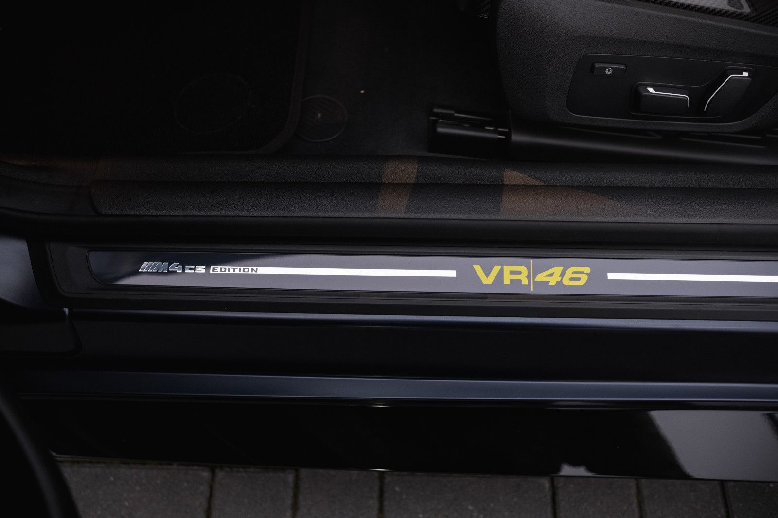 Fahrzeugabbildung BMW M4 Coupe CS "VR 46" - Sonderleder-Keramikbremse