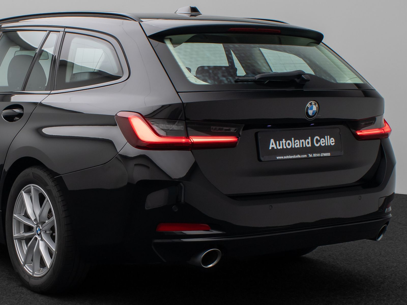 Fahrzeugabbildung BMW 318i Widscreen DAB Geschwindigkeitsreg PDC LED