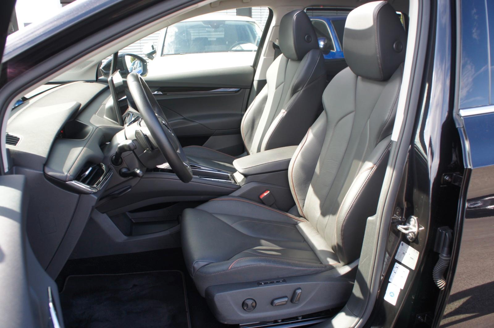 Skoda Enyaq 80 Suite*9 PAKETE*DRIVE+*AHK*PANO*W-PUMPE