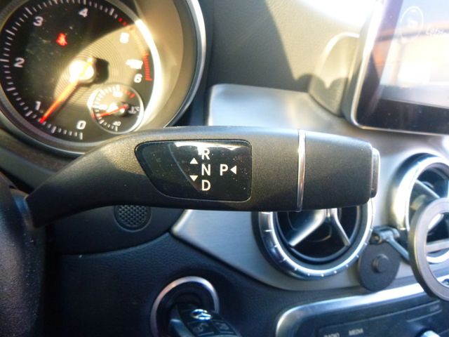 Fahrzeugabbildung Mercedes-Benz CLA 220 CDI Lim >AMG/AUT/KAM/LEDER/PDC/SHZ<