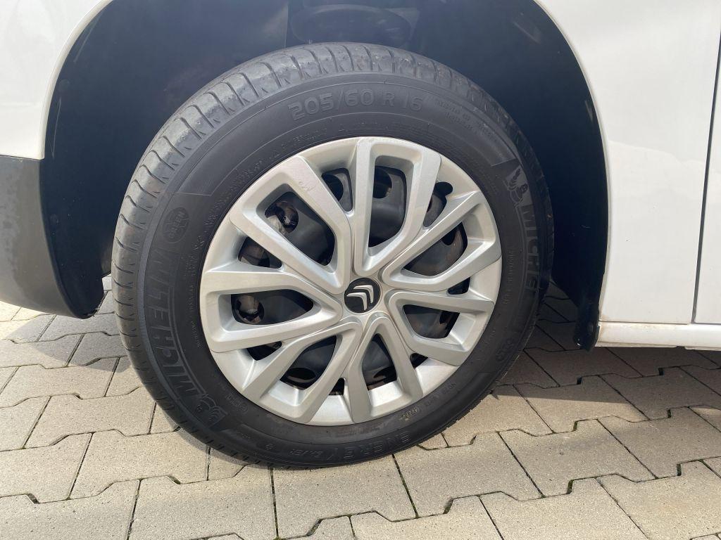 Citroën Berlingo M PT 110 FEEL *Keyless*Farb-Touch*PDC*