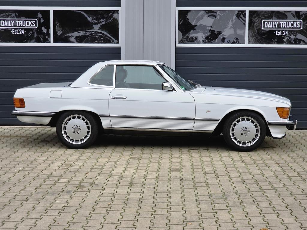 Mercedes-Benz SL 300
