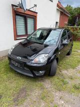 Ford Fiesta 1,3 51 kW Black Magic Black Magic - Ford Fiesta: Black Magic