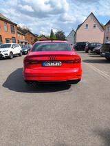 Audi A3 Limousine 35 TFSI S line Aut.  - Audi A3: Rot, Leder