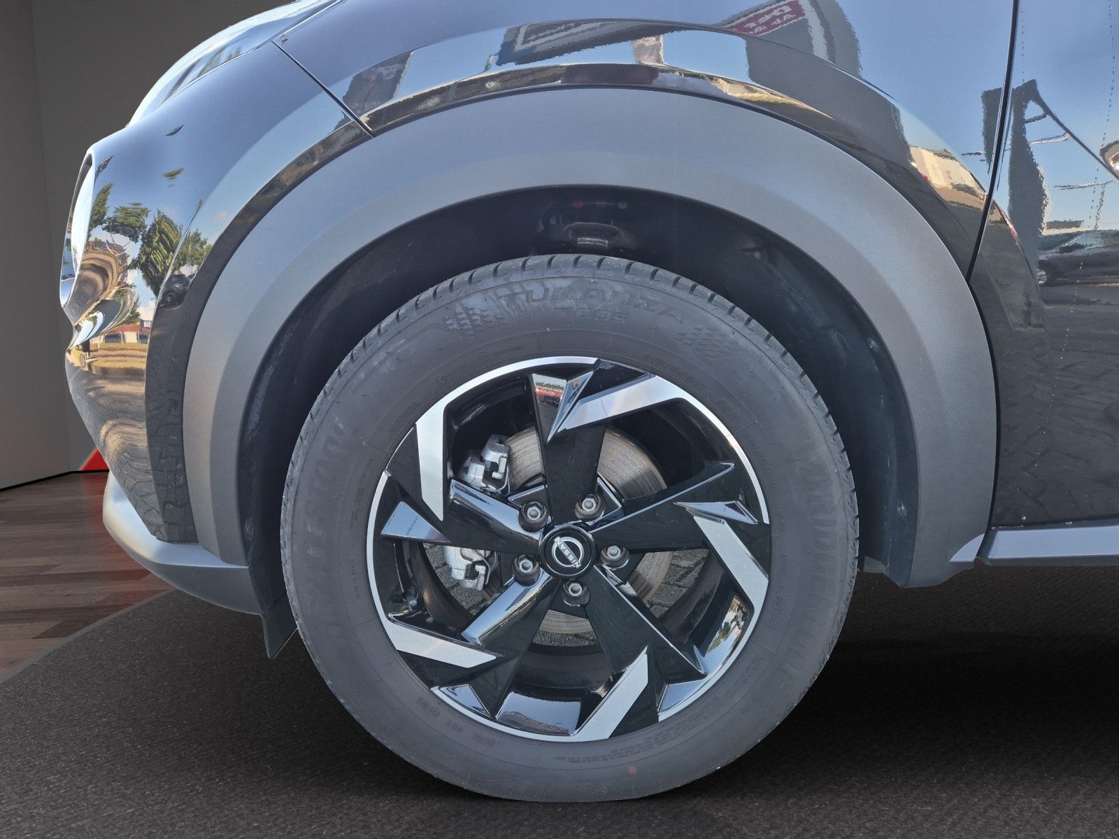 Fahrzeugabbildung Nissan Juke 1.0 DIG-T N-CONNECTA