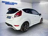 Ford Fiesta 1.6 EcoBoost mit Leder-Sport-Paket ST - Ford Fiesta aus 2013 mit Benzin-Antrieb: Kleinwagen