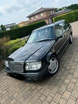 Mercedes-Benz 300TE AMG - Mercedes-Benz 300 mit Benzin-Antrieb: Kombi, Te