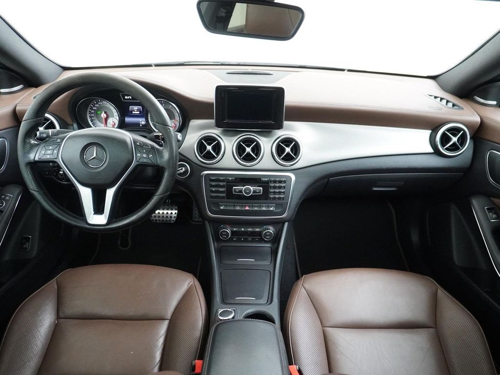 Mercedes-Benz CLA 200 Prestige AMG Styling panorama dach Leder
