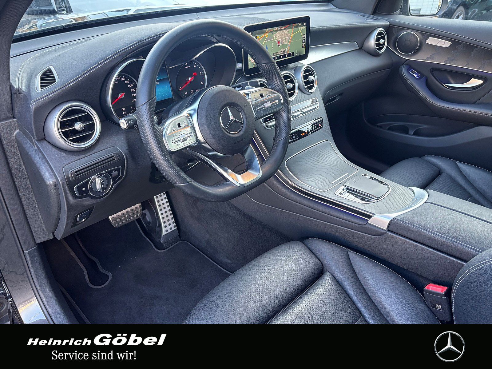 Fahrzeugabbildung Mercedes-Benz GLC 400 d 4M Coupé*AMG*AHK*SCHIEBEDACH*AMBIENTEB