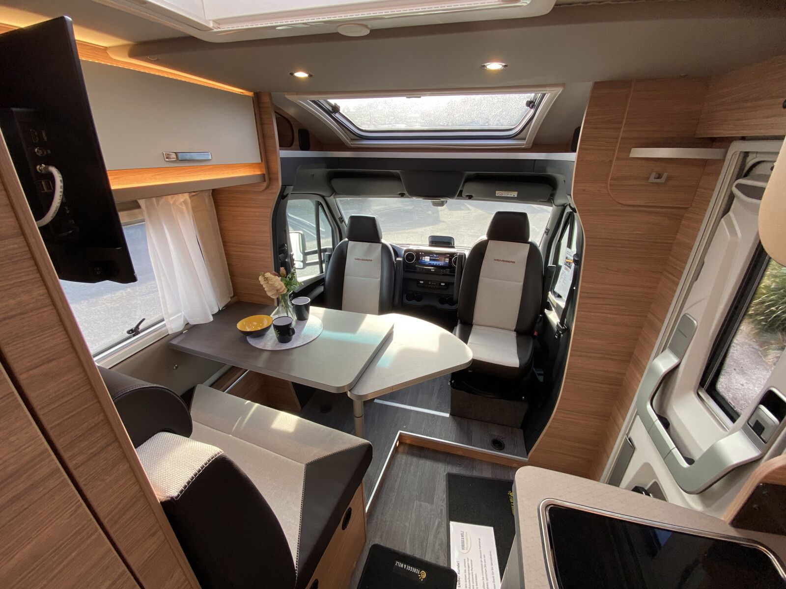 Fahrzeugabbildung Weinsberg CaraCompact MB EDITION PEPPER 640 MEG