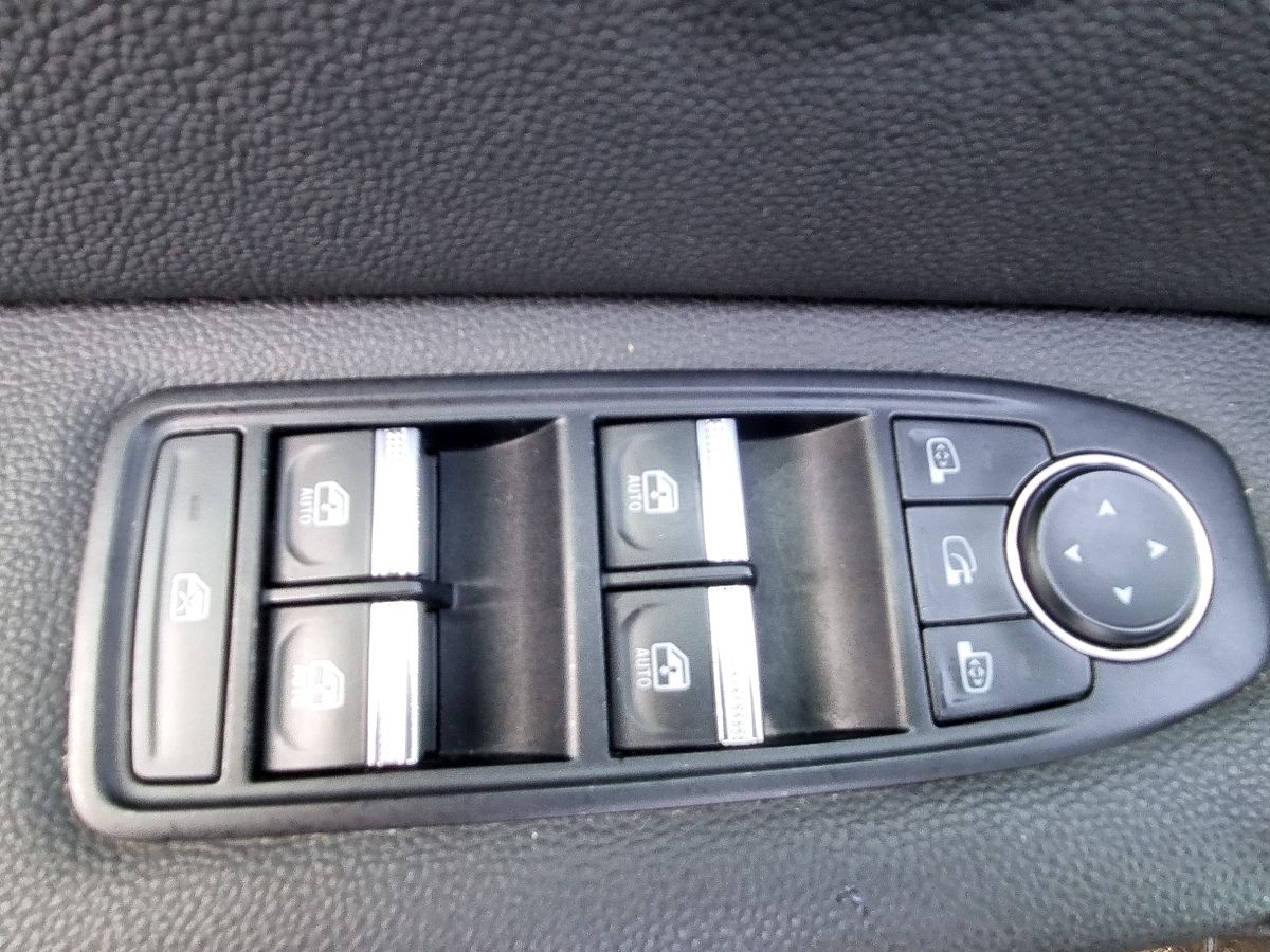 Fahrzeugabbildung Renault Captur INTENS E-TECH Plug-in 160