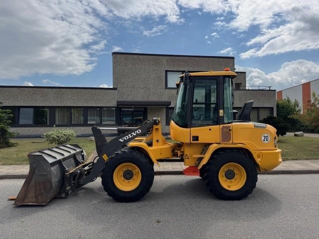 Volvo L 35 G Schaufel Gabel  Breitreifen 405