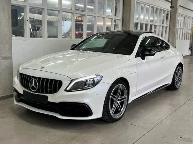 Mercedes-Benz C 63 AMG Coupe Panoram/Carbon/Head-Up/NightPaket