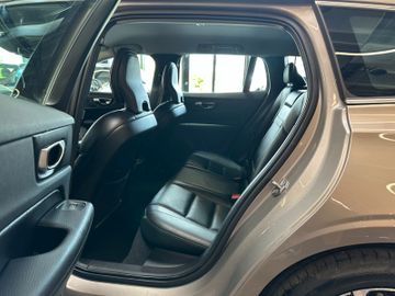 Volvo V60 *TÜV 328*KEYLESS*ACC*NAV*2-ZONEN*VirtualCo*