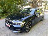 BMW 320 d Lim. Navi*Keyless*Autom.*Leder*C.Play* - BMW 320 Gebrauchtwagen in München