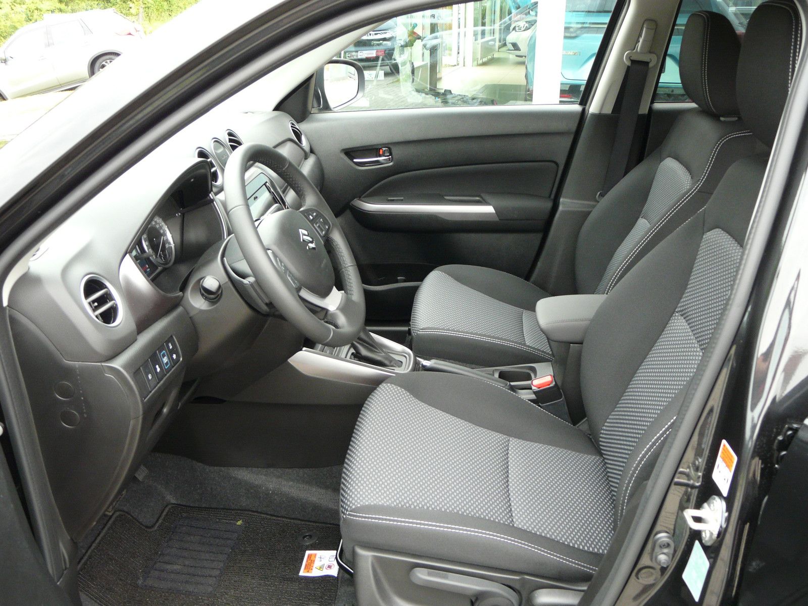 Fahrzeugabbildung Suzuki Vitara 1.5 Hybrid Comfort AGS 4x2