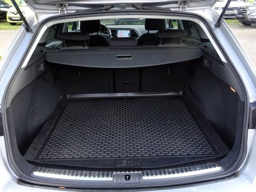 Fahrzeugabbildung SEAT Leon ST 1.6 TDI Style Navi  ALW-Reifen