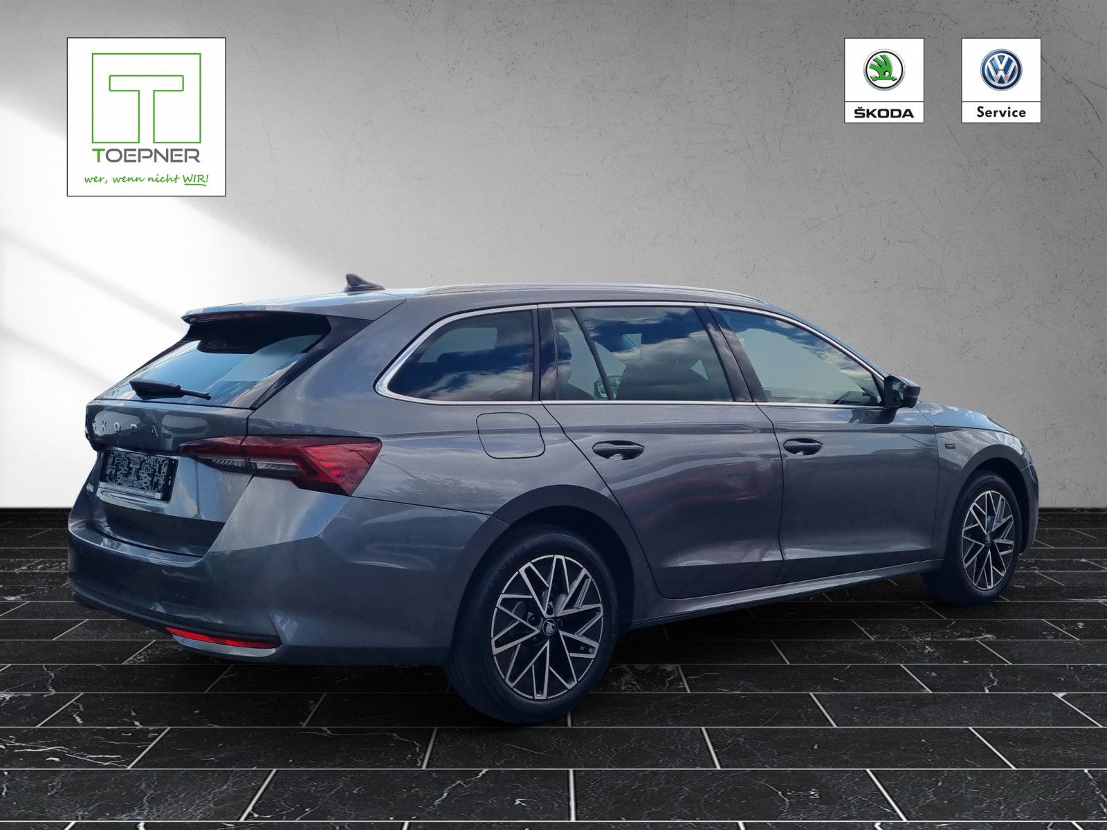 Fahrzeugabbildung SKODA Octavia Combi Tour 2.0 TDI AHK Licht&Sicht+ Win+