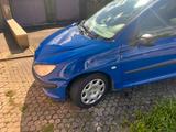 Peugeot Keine Klima !! Zum Verkauf steht ein Peuge... - gebrauchte Peugeot 206 aus dem Jahr 2001