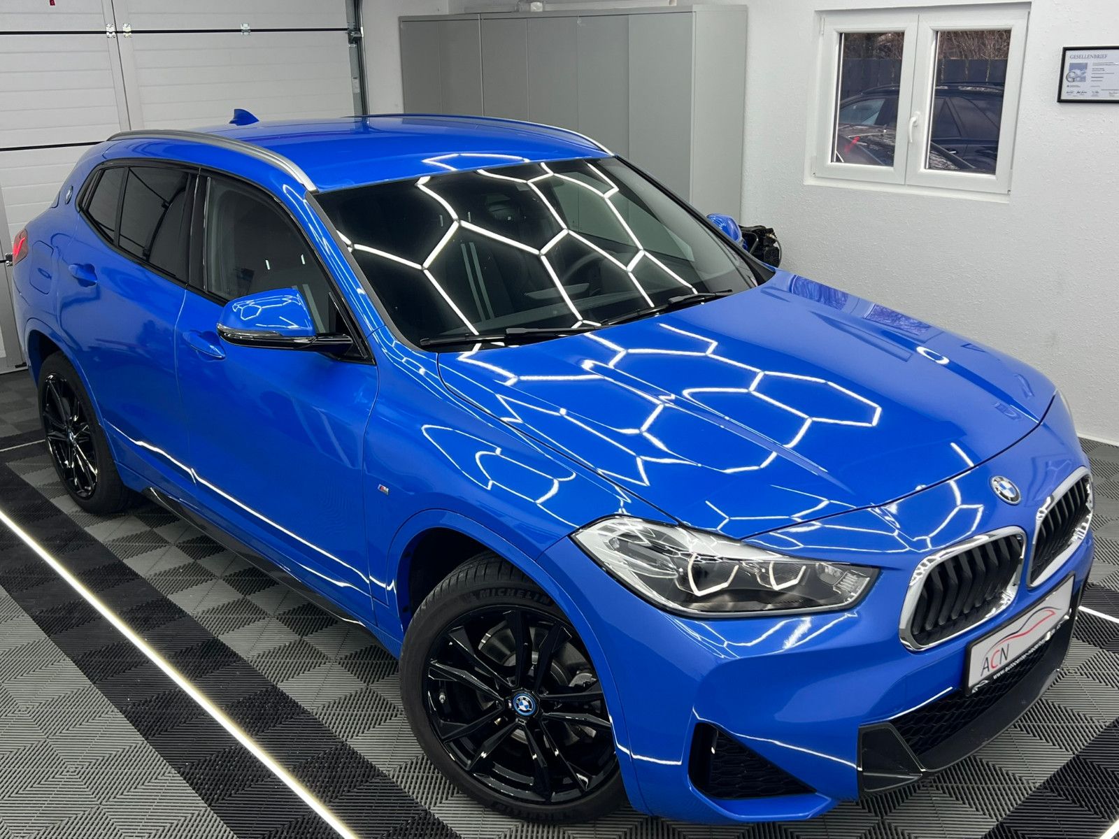 Fahrzeugabbildung BMW X2 xDrive 25 e M SPORT/LED/NAVI PROF./ACC/DAB