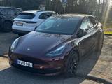 Tesla Model Y Long Range Dual Motor AWD Allrad AHK - Tesla Model Y: Rot