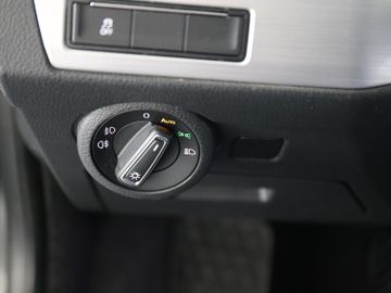 Volkswagen T6.1 California BEACH 2.0TDI DSG LED AHK STANDHZ