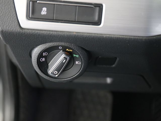 Volkswagen T6.1 California BEACH 2.0TDI DSG LED AHK STANDHZ