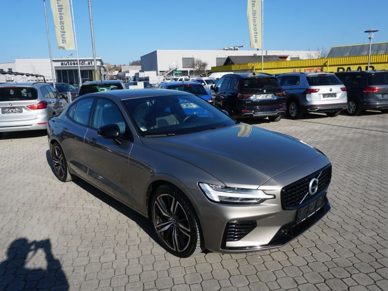 Volvo S60 T8 Twin Engine R-Design Geartronic *TOPAUSST imagem 3