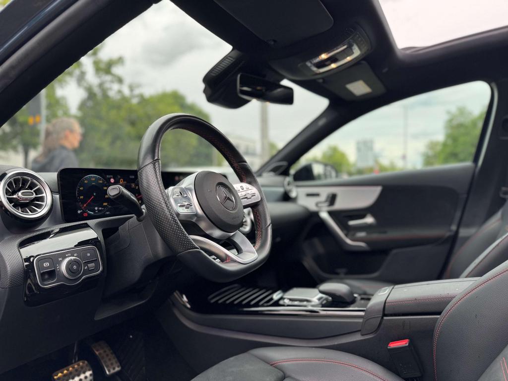 Mercedes-Benz A 220