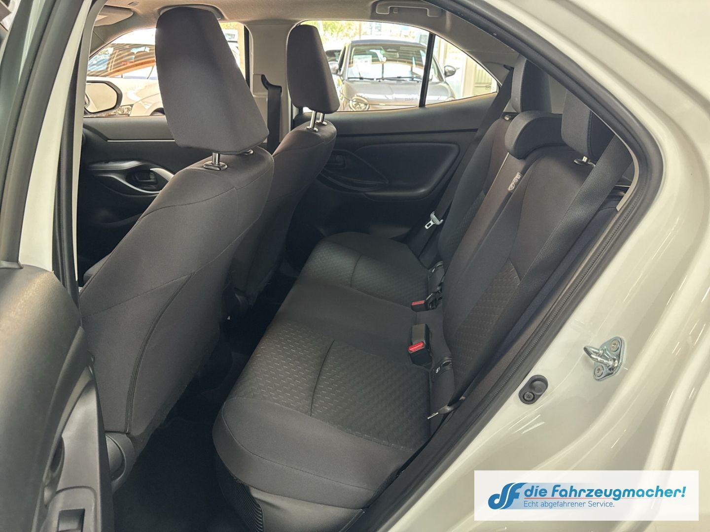 Fahrzeugabbildung Toyota Yaris Cross Hybrid FWD Comfort ACC DAB Spurhalte